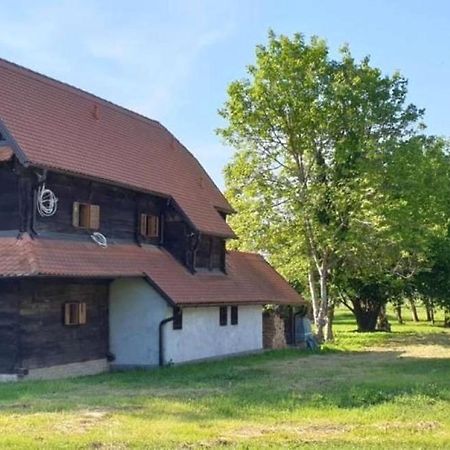 Villa 77 By Villas Guide Sisak Exterior photo