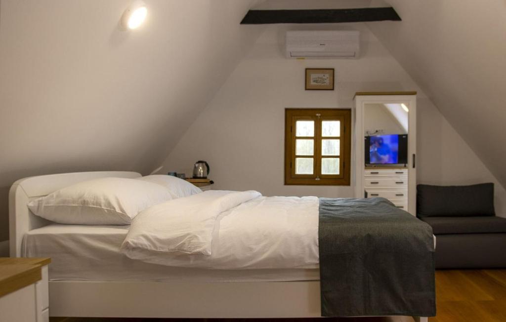 Villa 77 By Villas Guide Sisak Exterior photo